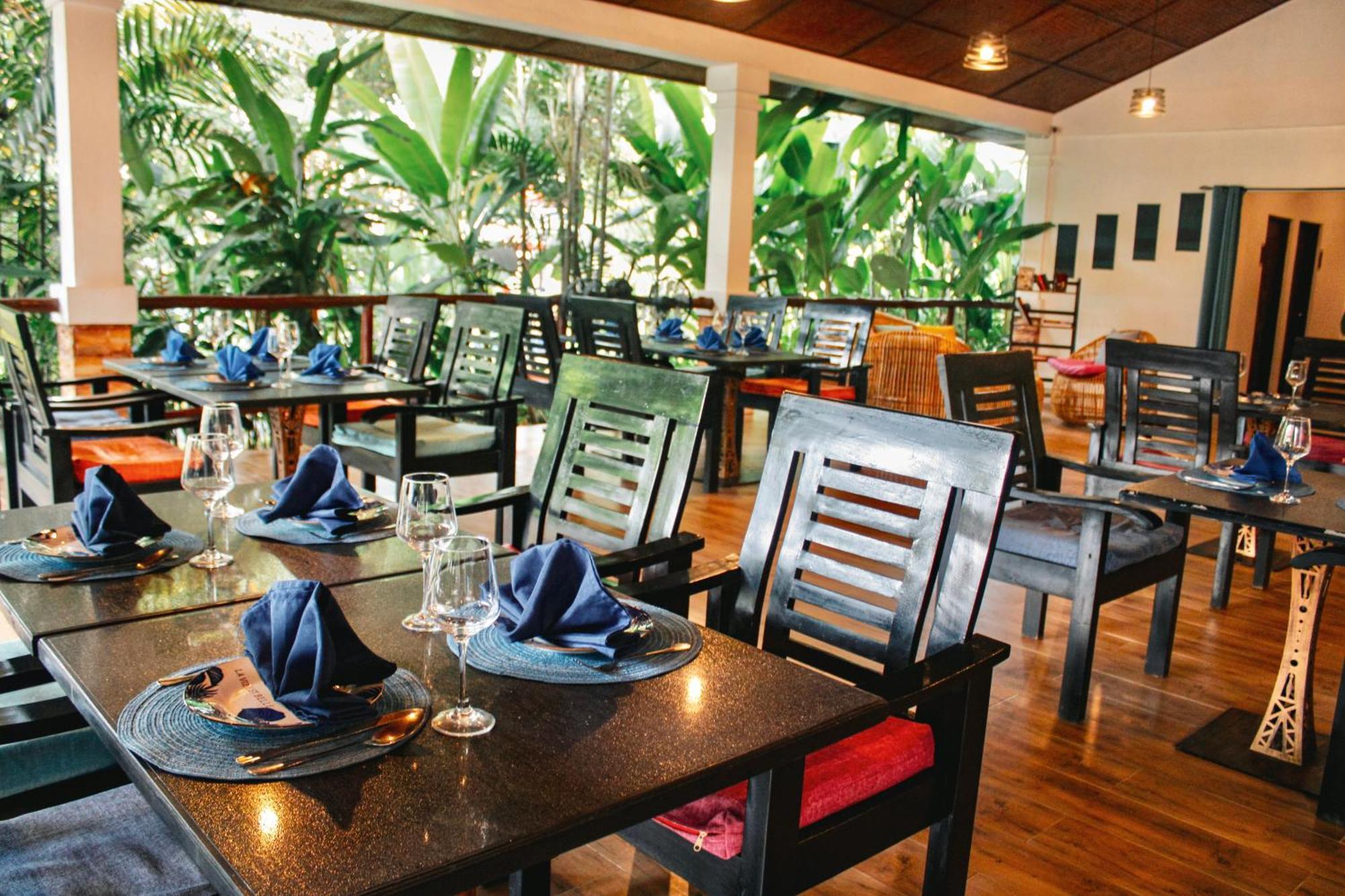 Carpe Diem Villas & Resort Puerto Princesa Exterior photo